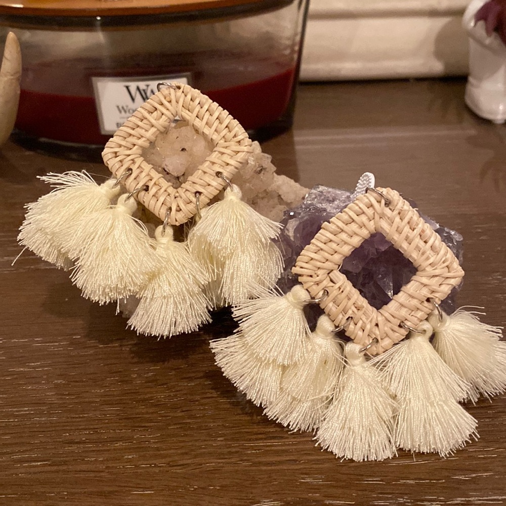 Boho tassel earrings.